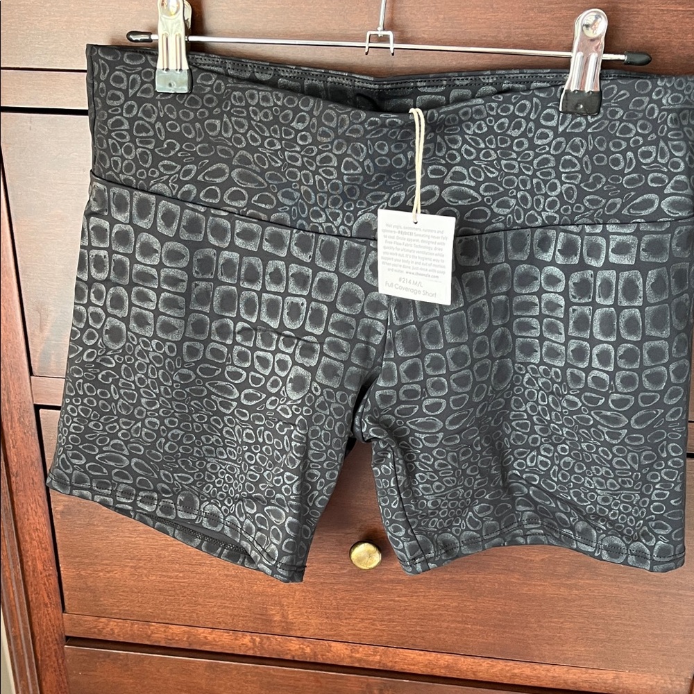 Onzie Black Croc-Print High-Waist Bike Shorts